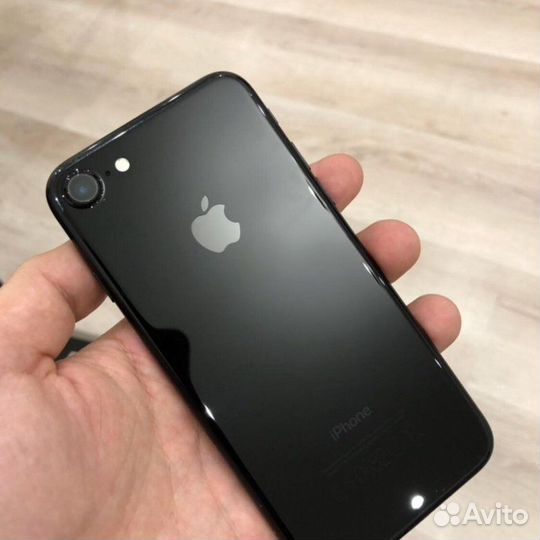 iPhone SE, 32 ГБ
