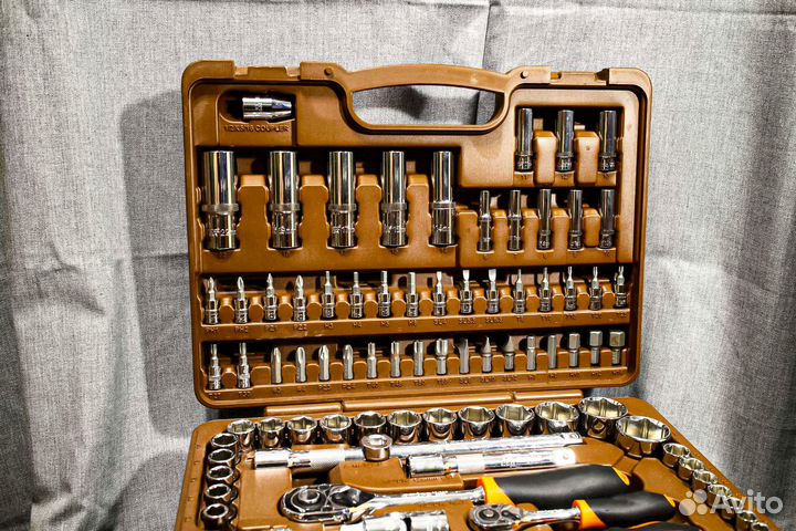 Набор инструментов для автомобиля новые