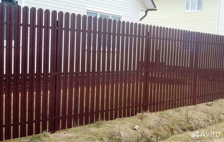 Забор из евроштакетника ,ворота под ключ