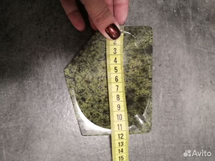 Пепельница новая. Камень змеевик