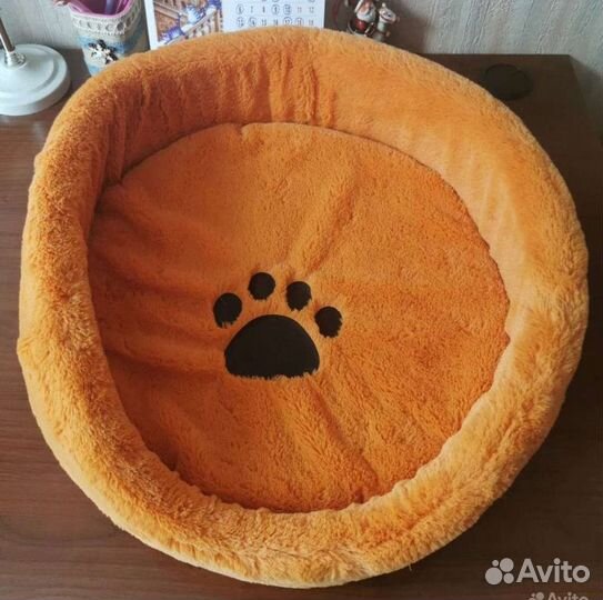 Лежанка для кошек и собак (новая)