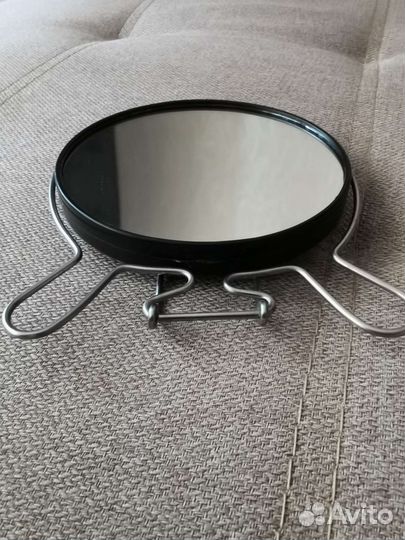 Зеркало косметическое с увеличением и серьги