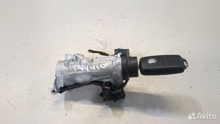 Замок зажигания Skoda SuperB, 2008