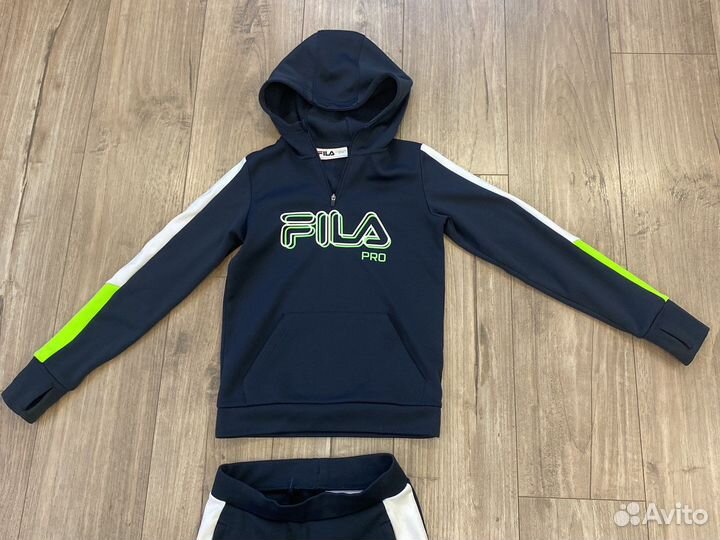 Костюм Fila 134-140 на мальчика 8-10 лет