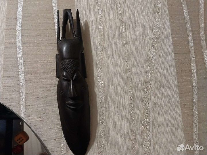 Африканские маски из дерева