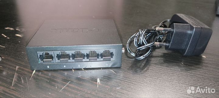 Коммутатор d link dgs-1005d