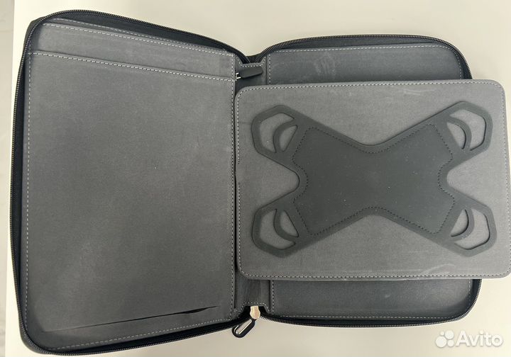 Кейс для iPad со встроенным зарядным устройством