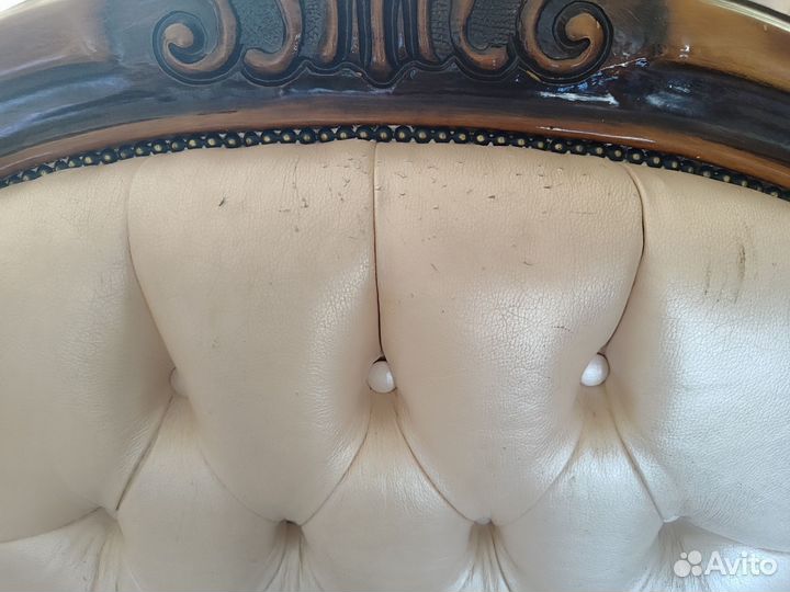 Кожаный диван и 2 кресла бу