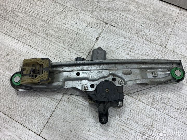 Стеклоподъемник электрический задний правый