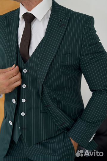 Костюм классический мужской в полоску
