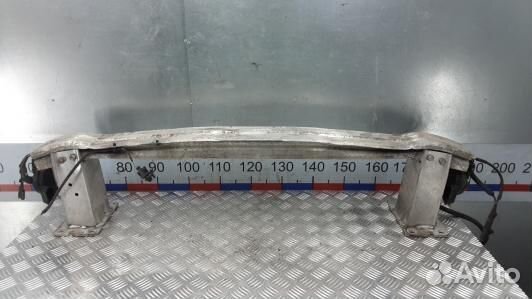 Усилитель бампера передний (кронштейн) audi A4 B8