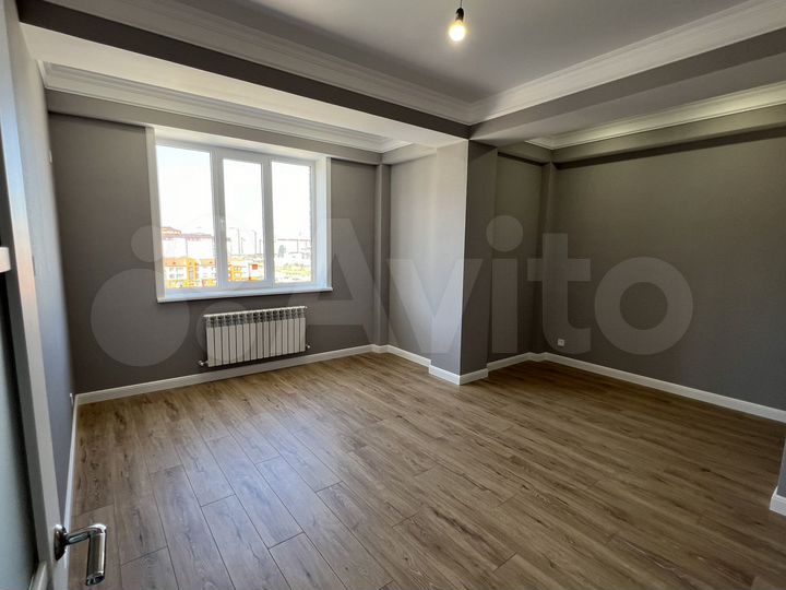 2-к. квартира, 67 м², 8/10 эт.