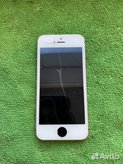 Телефон iPhone se