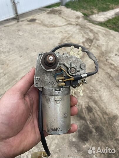 Моторчик стеклоочистителя задний niva21213