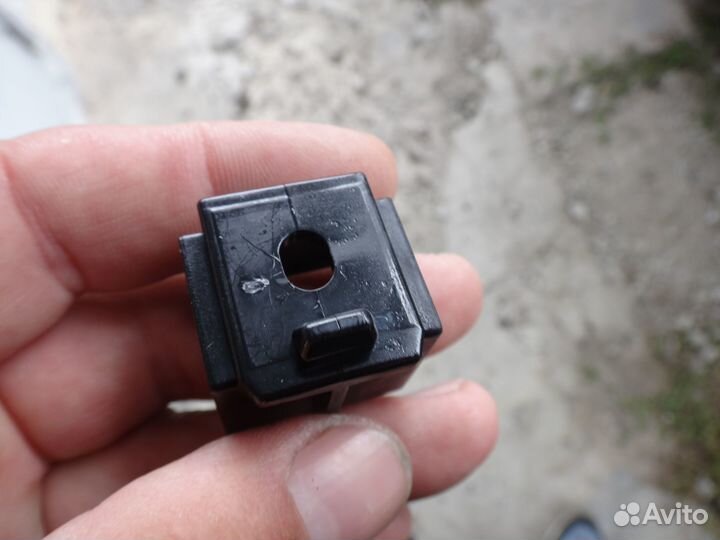 Солярис крепление фары Hyundai Solaris 2010-17