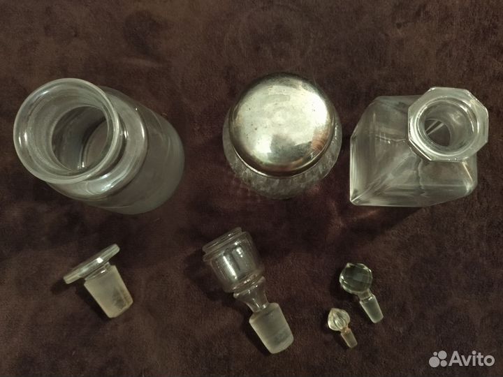 Старинные чайницы, пузырьки, крышки