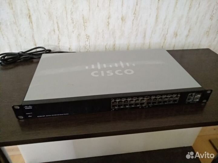 Коммутатор Cisco sf200-24p