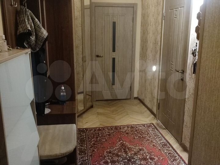 Комната 8 м² в 3-к., 1/9 эт.