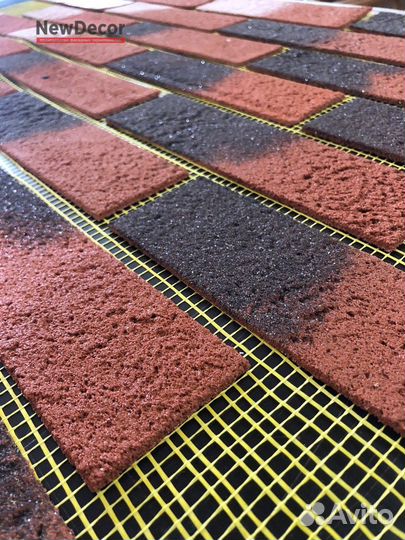 Гибкий кирпич на сетке с пленкой