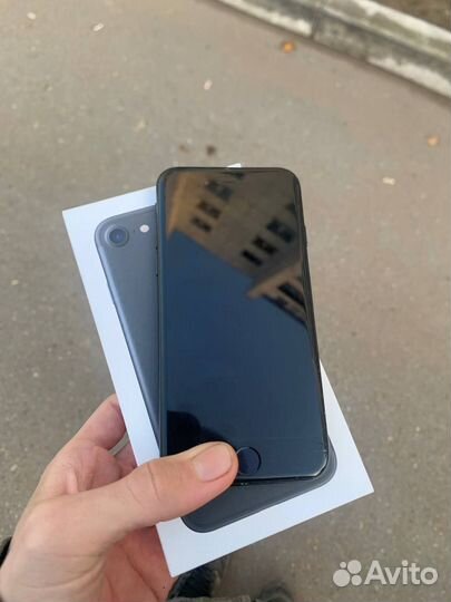 iPhone 7, 32 ГБ