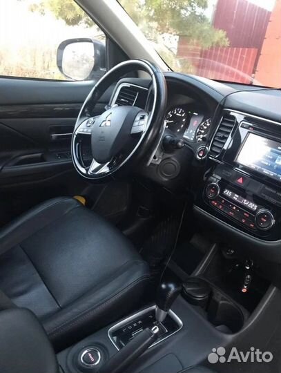 Mitsubishi Outlander 2.4 CVT, 2015, 135 000 км