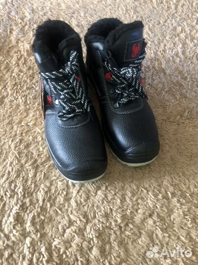Специальные ботинки зимние