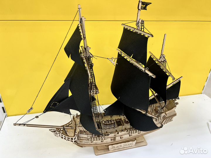 Корабль из дерева