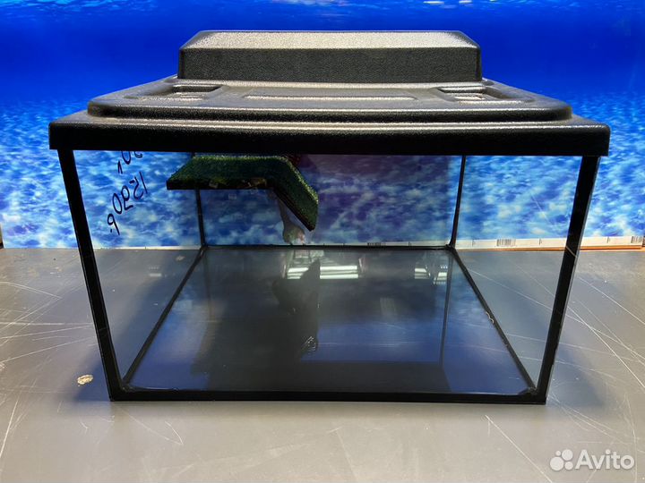 Террариум на 30 литров с крышкой для черепах