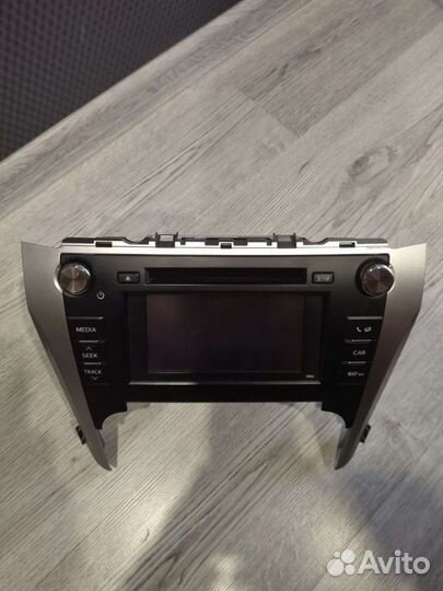 Штатная магнитола на toyota camry 50