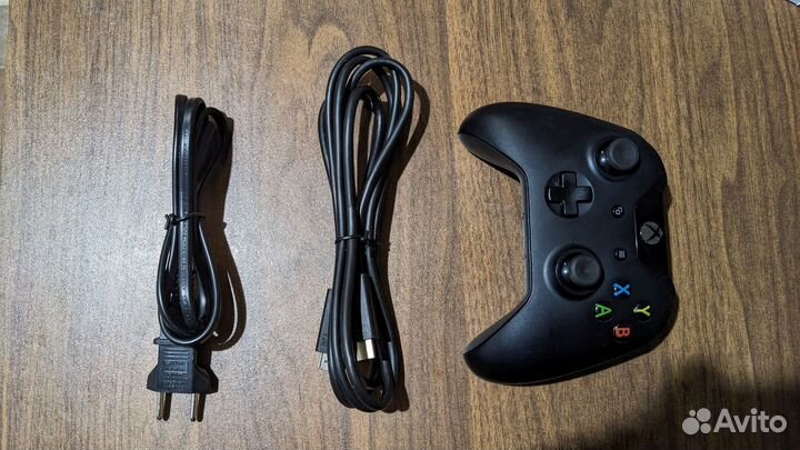 Xbox series s (не заблокирована в РФ)