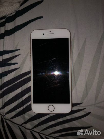 iPhone 8, 64 ГБ