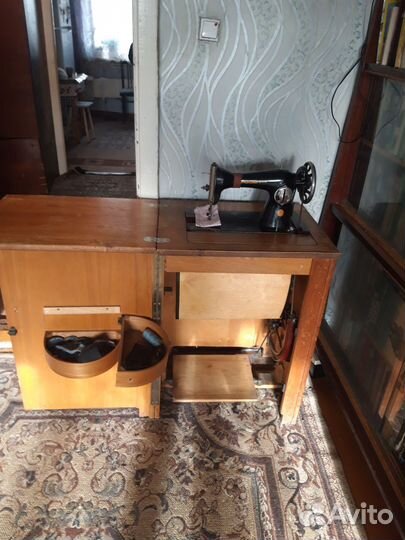 Швейная машинка