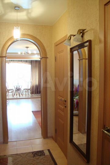 3-к. квартира, 90 м², 5/6 эт.