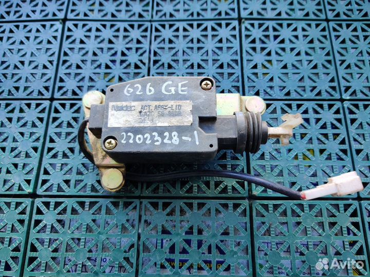 Активатор багажника Маzdа 626 GE седан