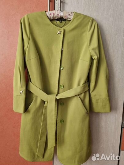 Плащ женский 46