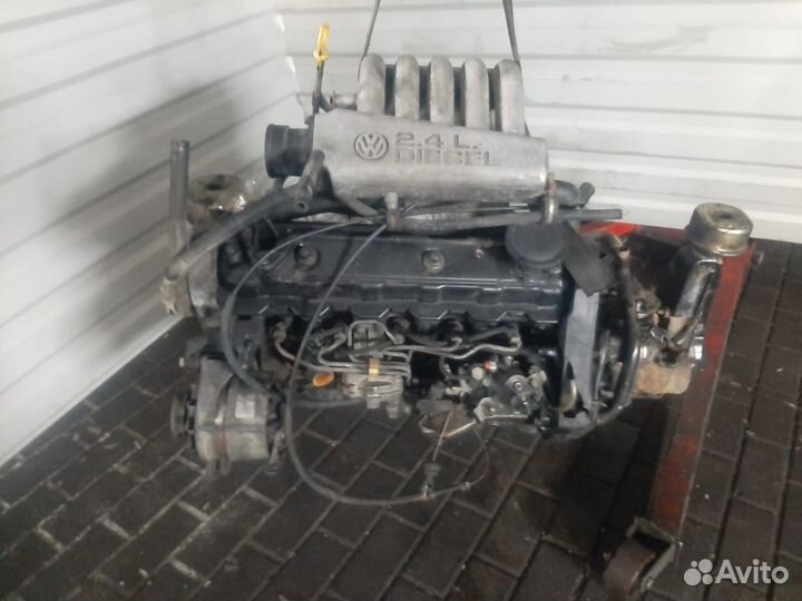 Двигатель Навесное МКПП VW T4 2.4 1996