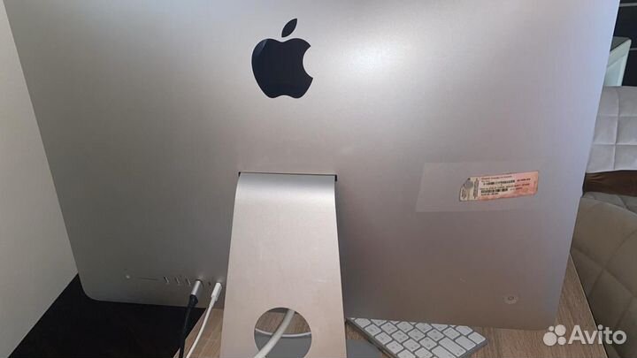 Apple iMac Retina 4K, 21.5