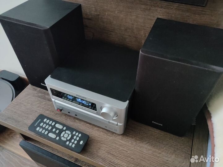 Музыкальный центр Philips mcm 2000