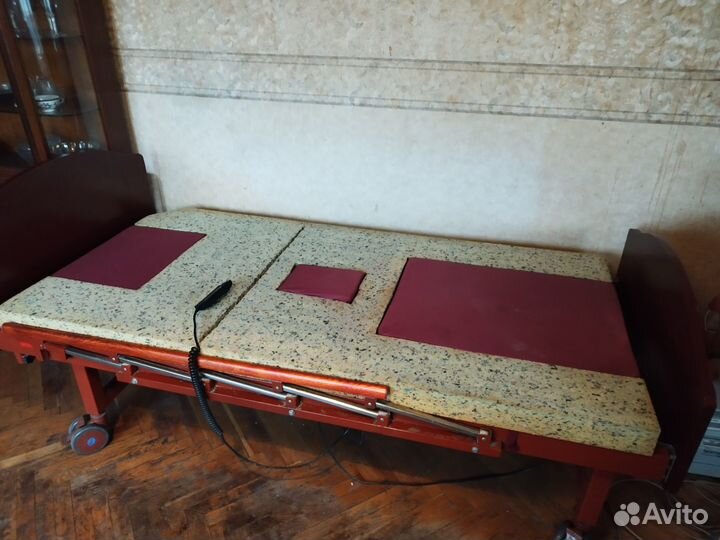Медицинская инвалидная кровать