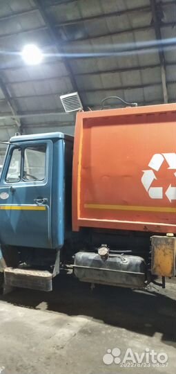 ЗИЛ 4331 мусоровоз