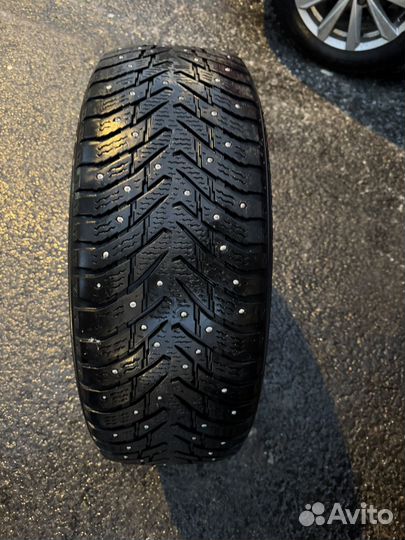 Nokian Tyres Hakkapeliitta 8 SUV 235/65 R17