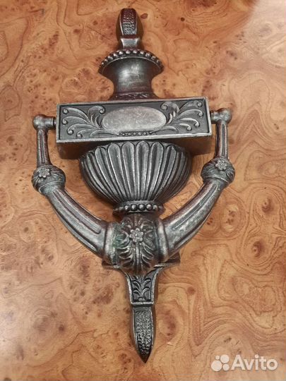 Дверной молоточек на вход-стучалка