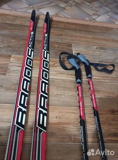 Комплект лыж с ботинками