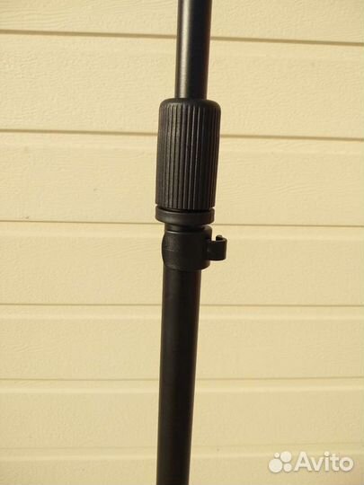 Микрофонная стойка 