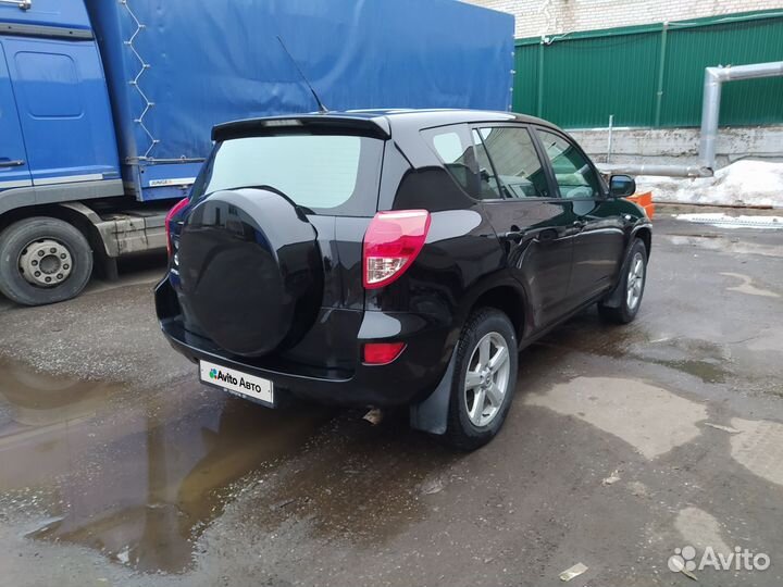 Toyota RAV4 2.0 AT, 2006, 185 200 км