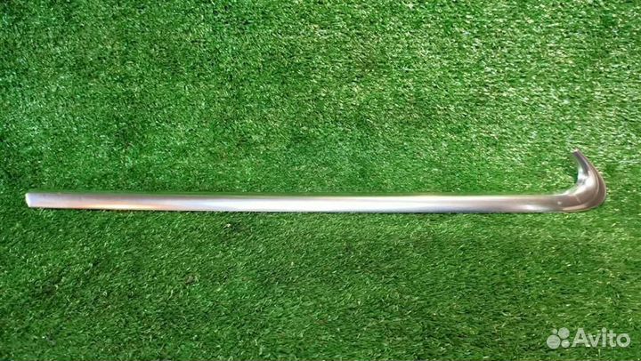 Молдинг левой форточки Audi A4 (8K B8) Allroad