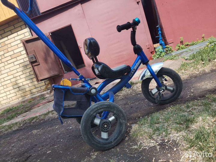 Детский трехколесный велосипед