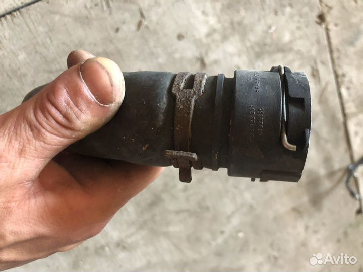 Патрубок системы охлаждени Skoda a5