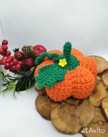 Тыква вязаная для декора