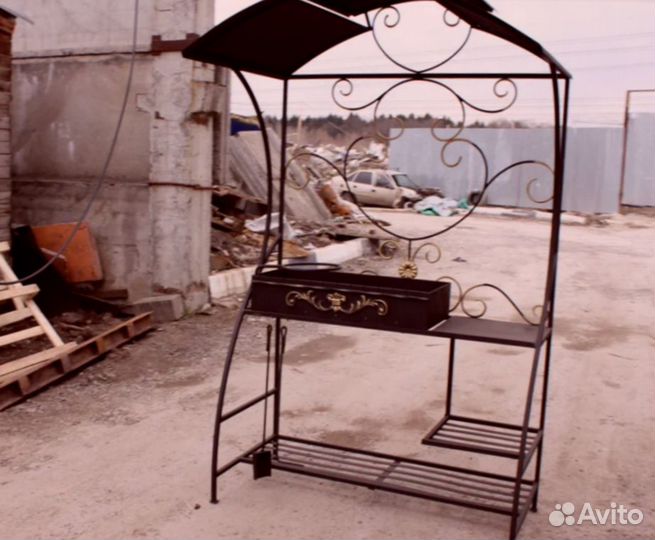 Мангал кованый с крышей